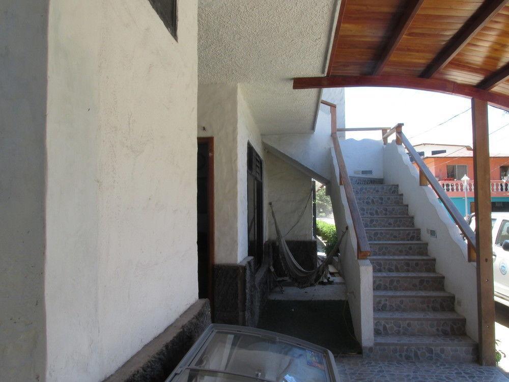 Gran Hostal Tintorera Puerto Villamil Exterior photo