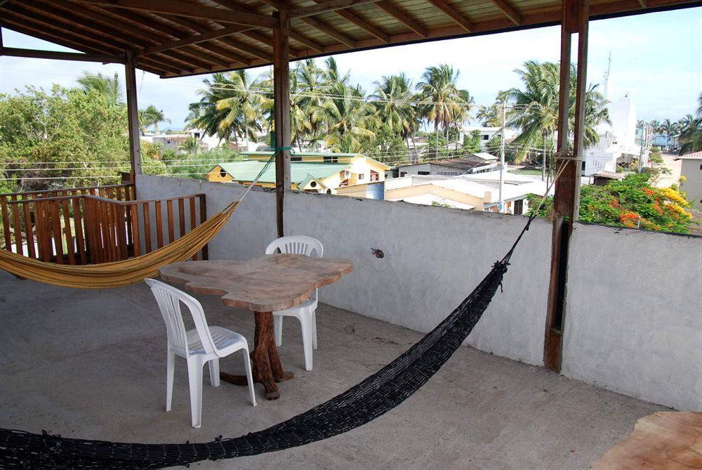 Gran Hostal Tintorera Puerto Villamil Exterior photo